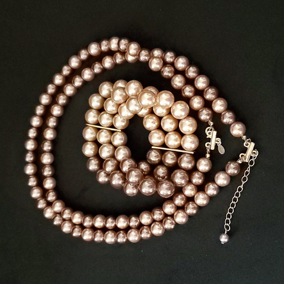 Pearl Necklace and bracelet set - Picture 1 of 5